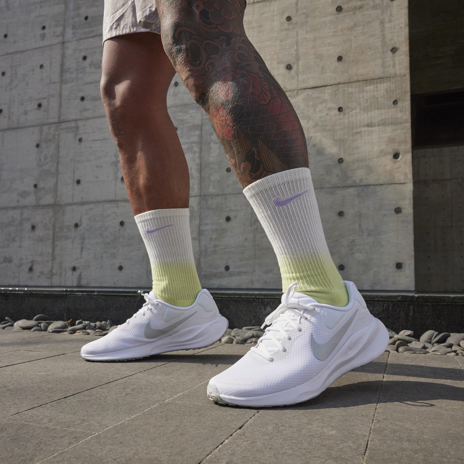 Nike Revolution 7 Erkek Koşu Ayakkabısı