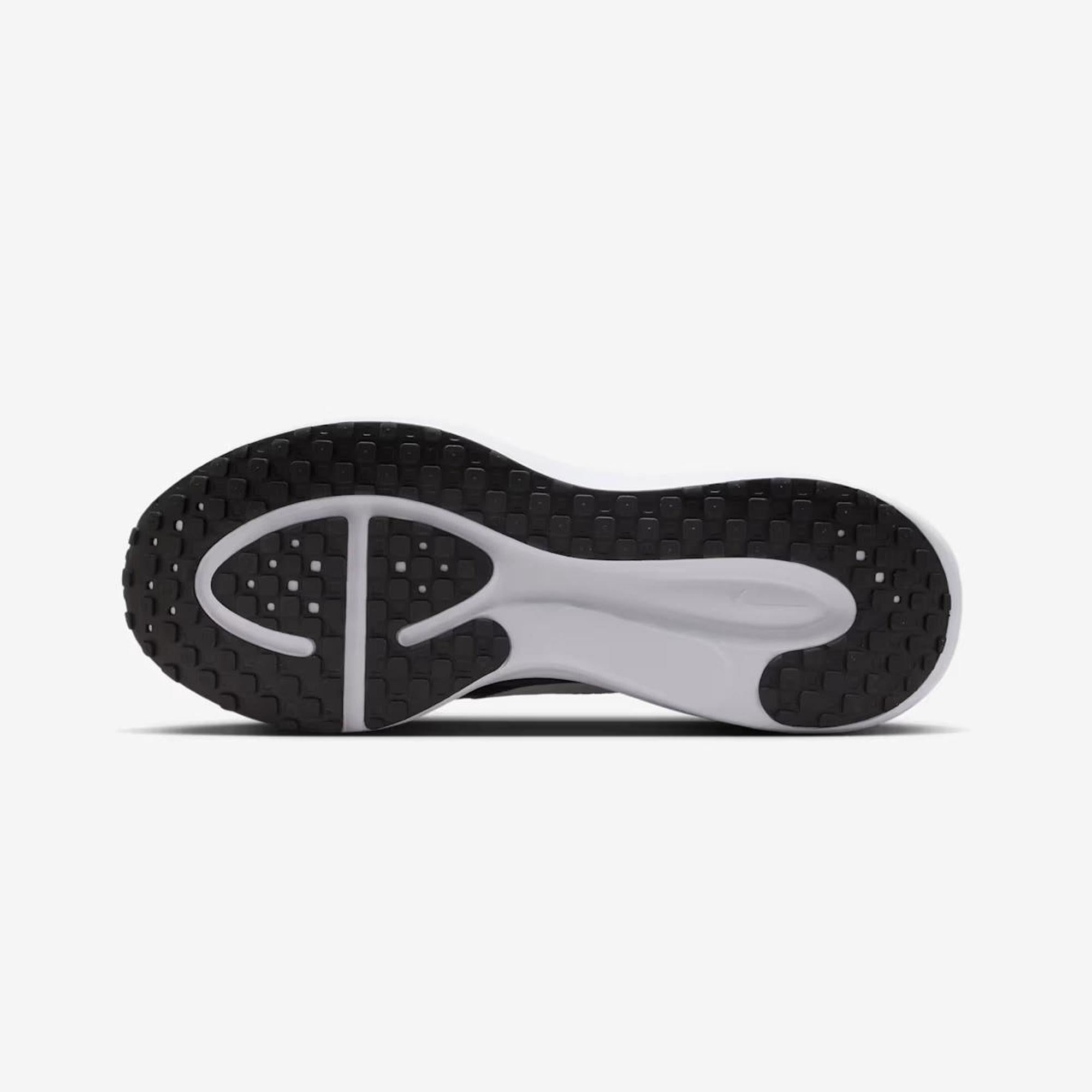 Nike Revolution 8 EasyOn Erkek Koşu Ayakkabısı