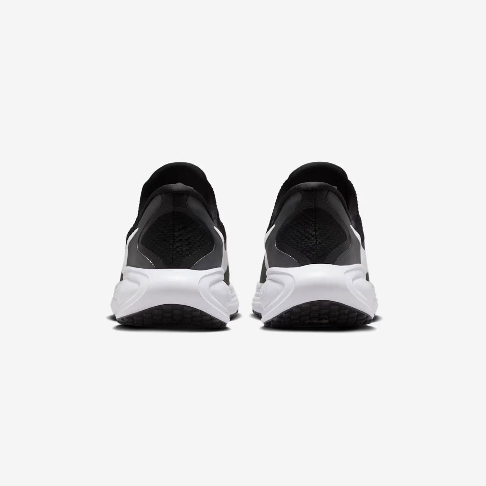 Nike Revolution 8 EasyOn Erkek Koşu Ayakkabısı