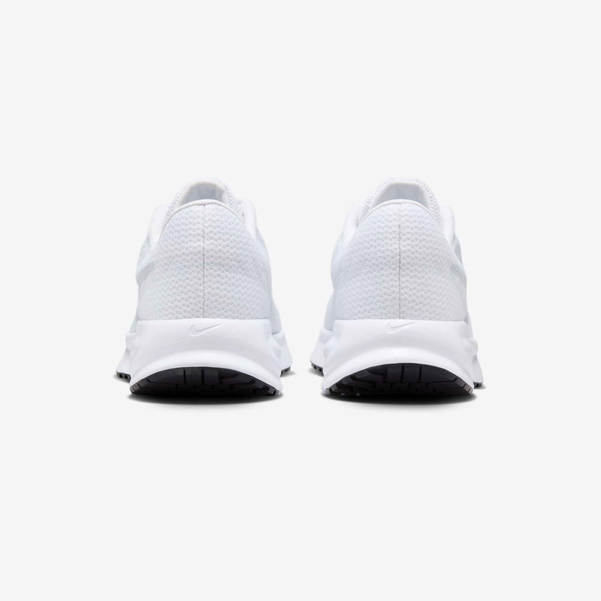 Nike Run Defy Kadın Koşu Ayakkabısı