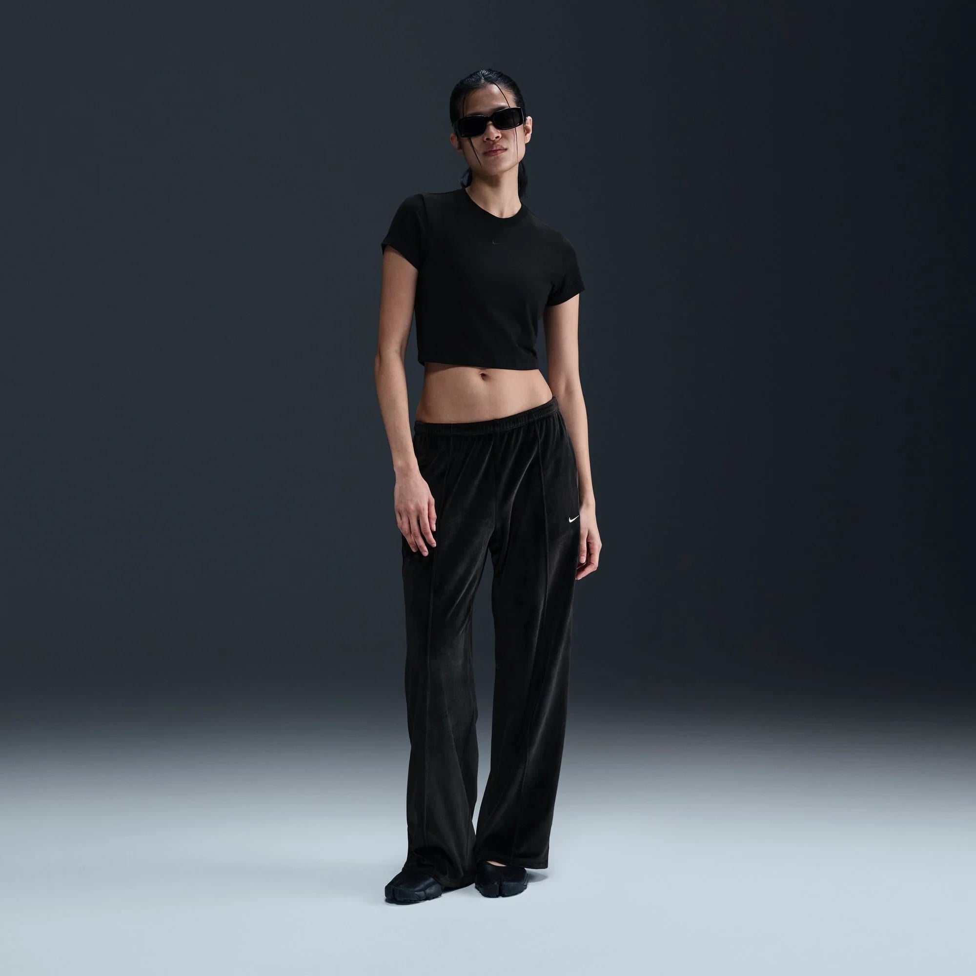 Nike Sportswear Chill Knit Crop Kadın Tişört