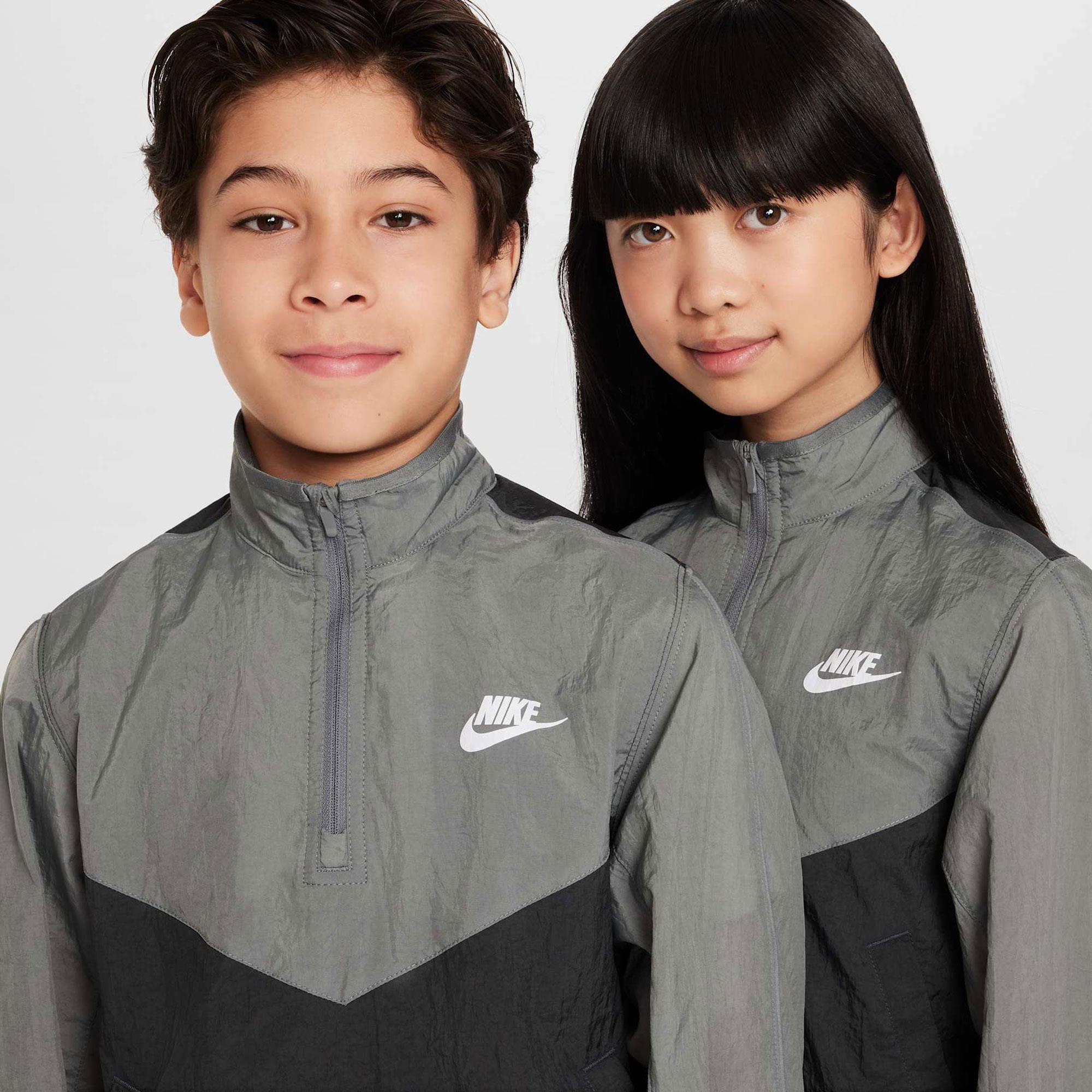 Nike Sportswear Çocuk Eşofman Takımı