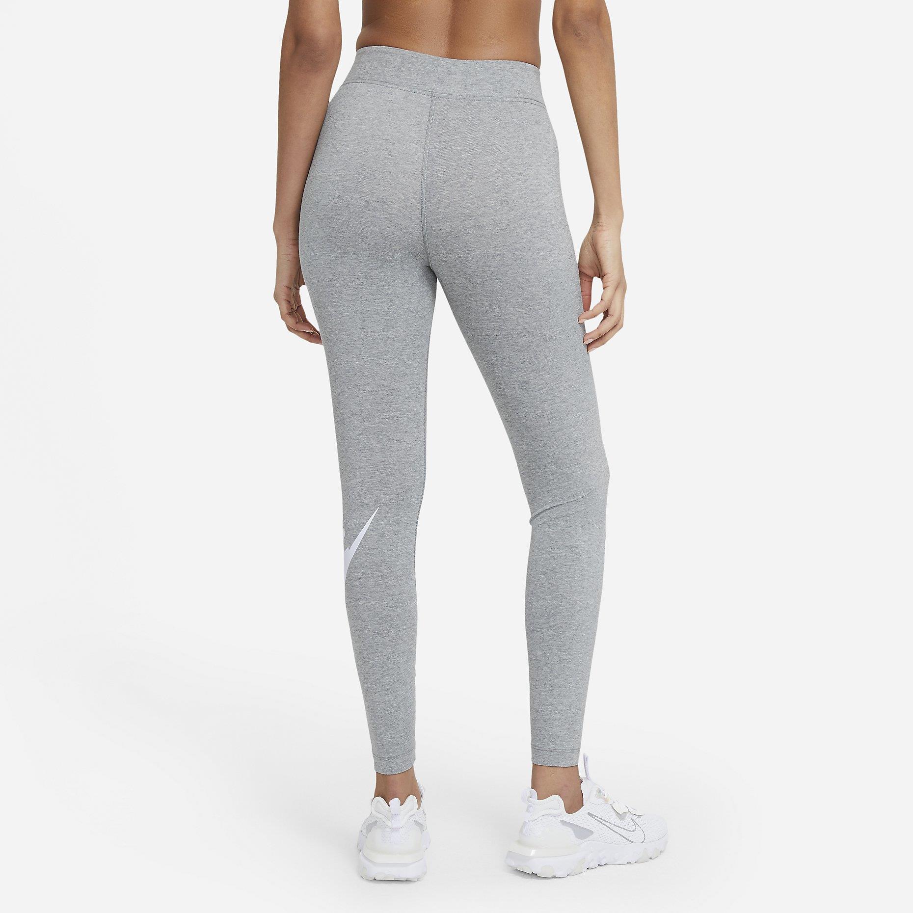 Nike Sportswear Essentials Kadın Tayt