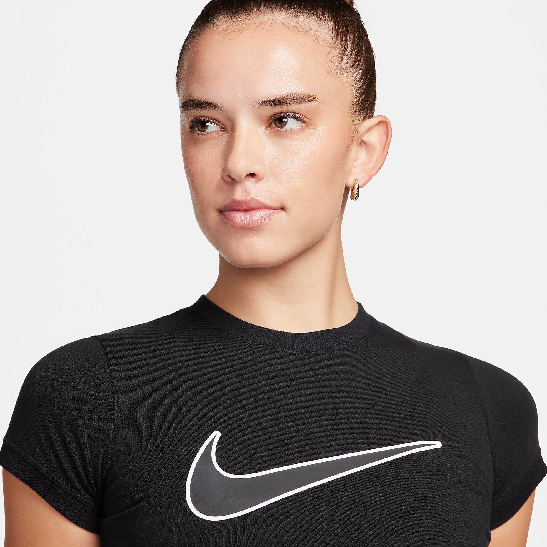 Nike Sportswear Kadın Tişört