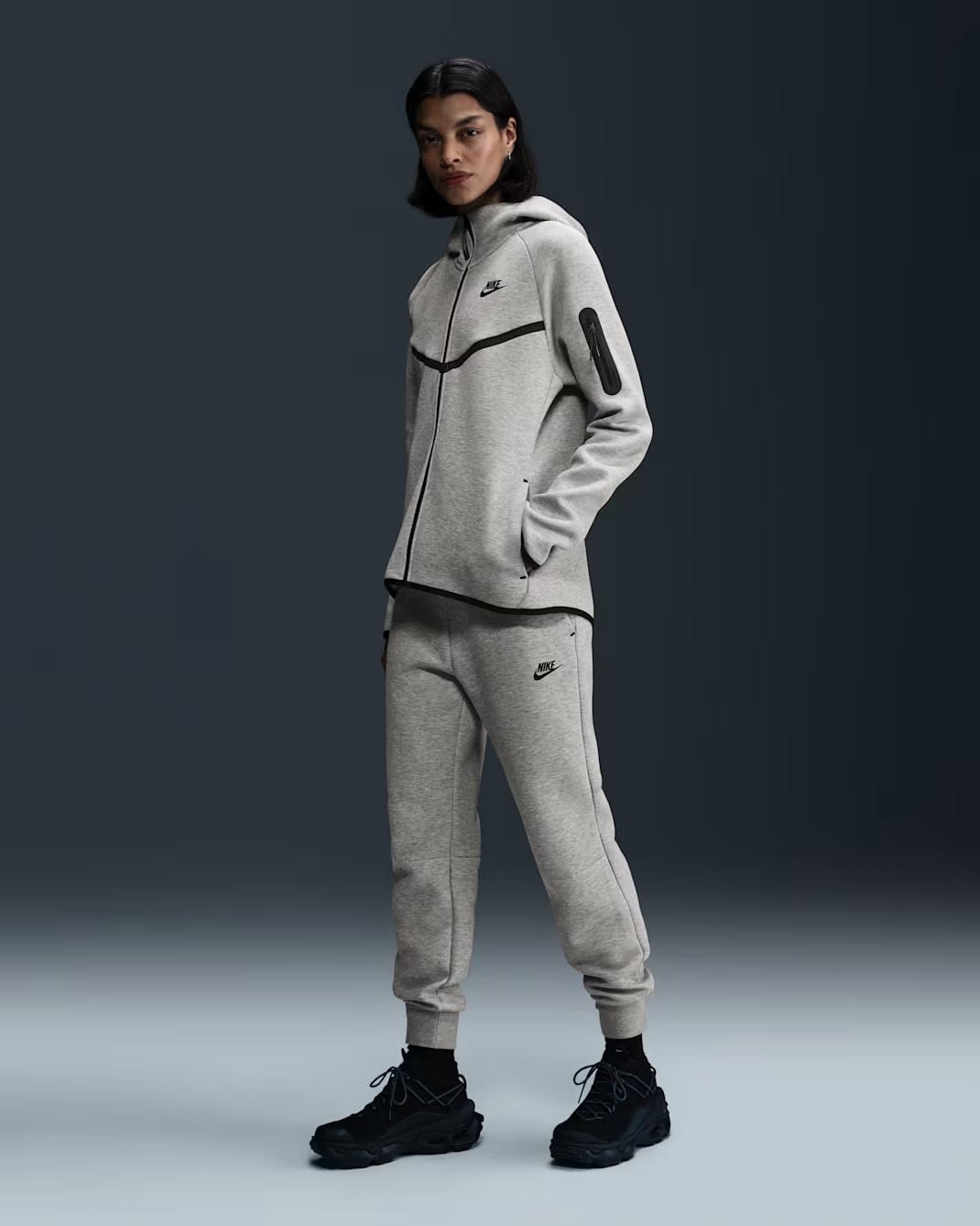Nike Sportswear Tech Fleece Kadın Eşofman Altı