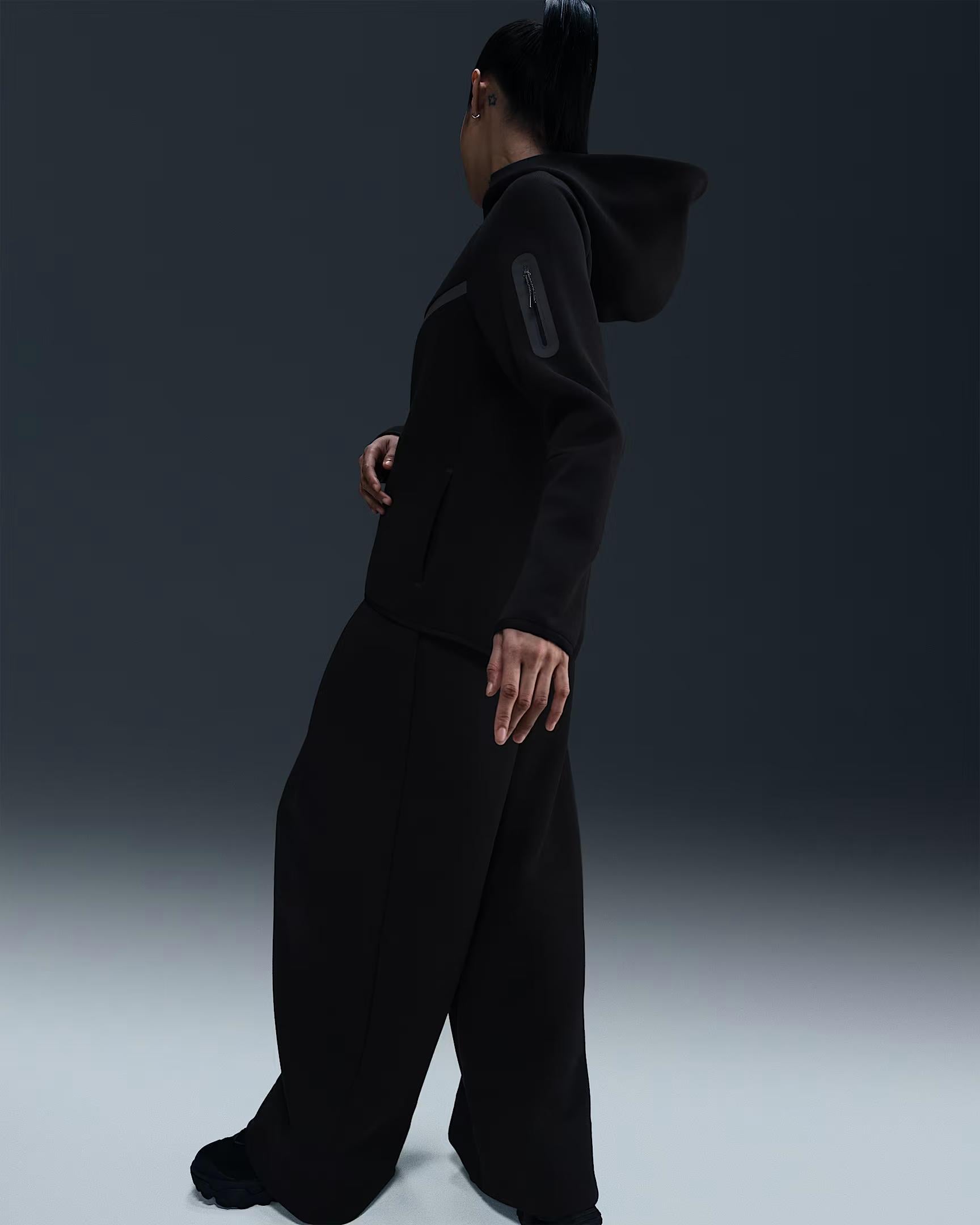 Nike Sportswear Tech Fleece Windrunner Kadın Sweatshirt