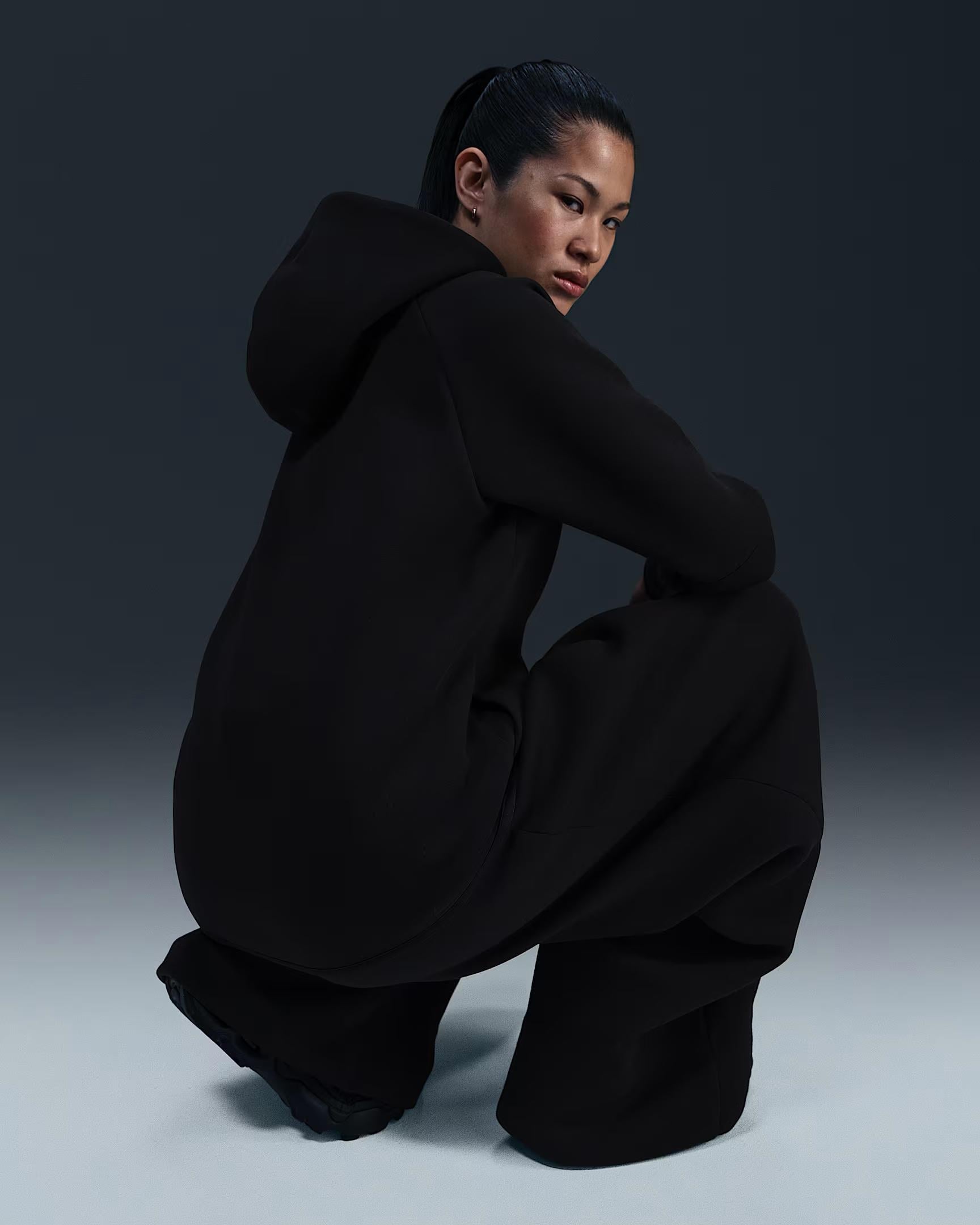 Nike Sportswear Tech Fleece Windrunner Kadın Sweatshirt