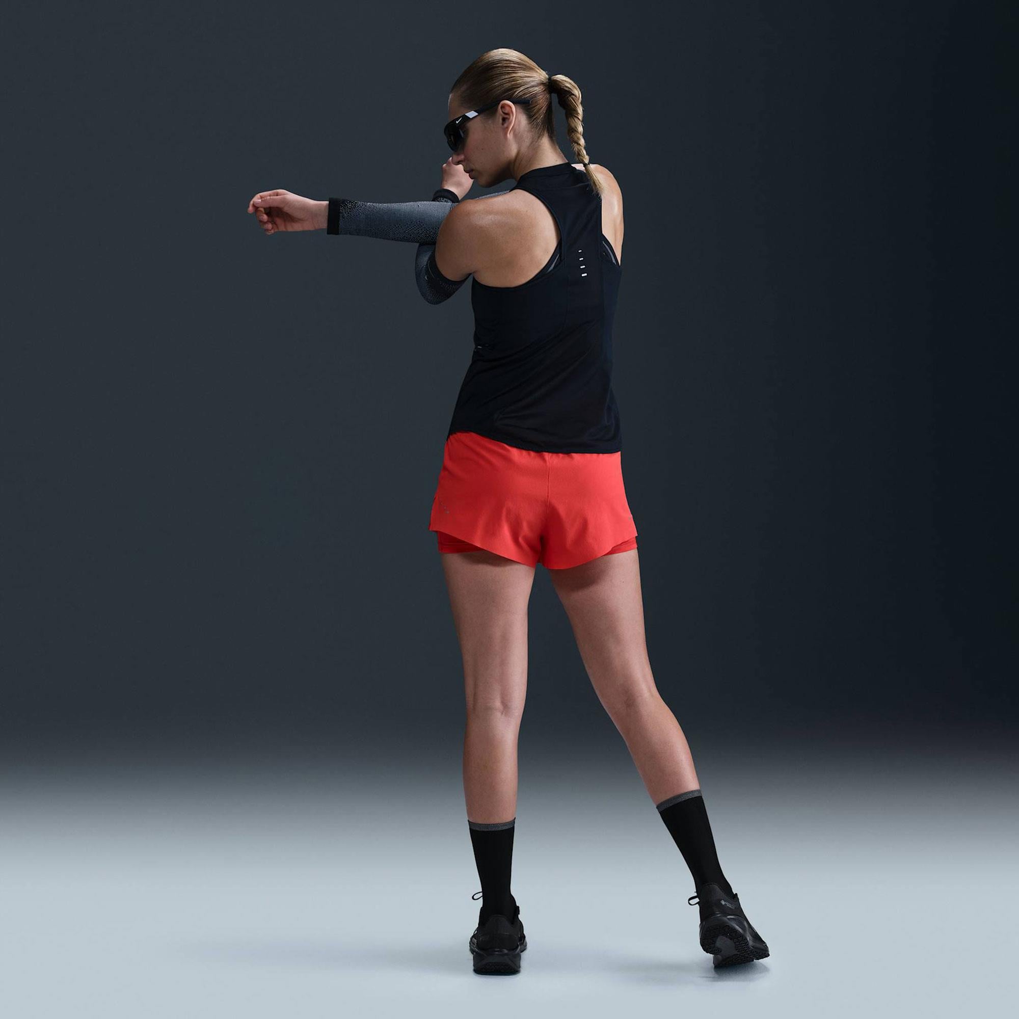 Nike Swift Dri-FIT Kadın Atlet