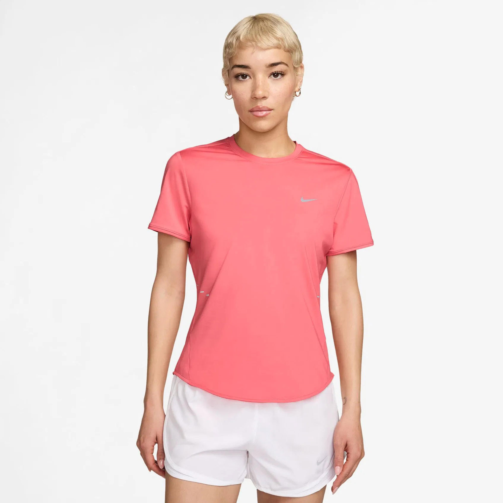 Nike Swift Dri-FIT Kadın Tişört