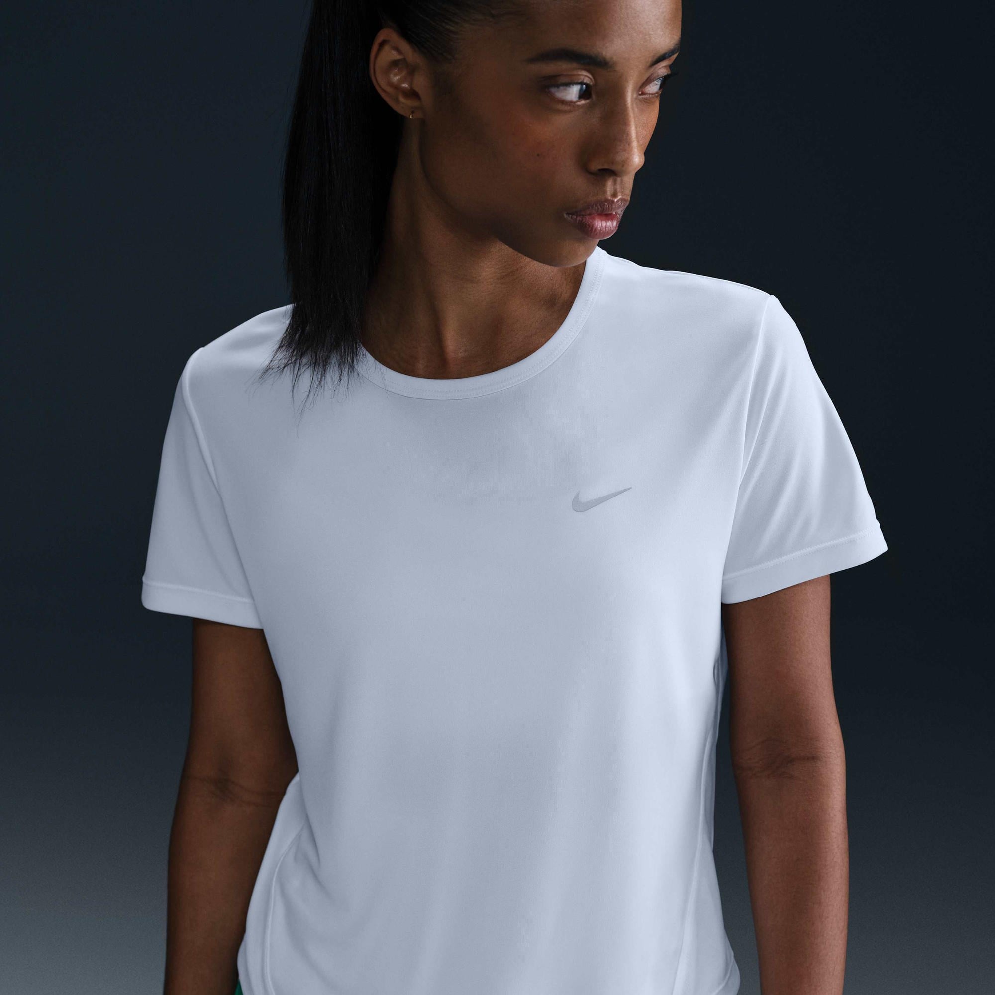 Nike Tempo Dri-FIT Kadın Tişört