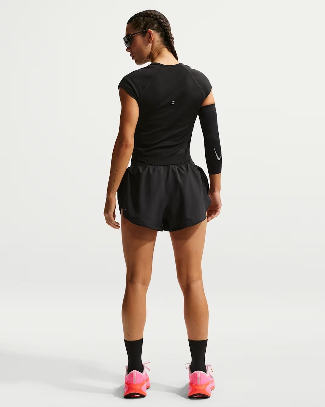 Nike Tempo Flow Swoosh Kadın Şort