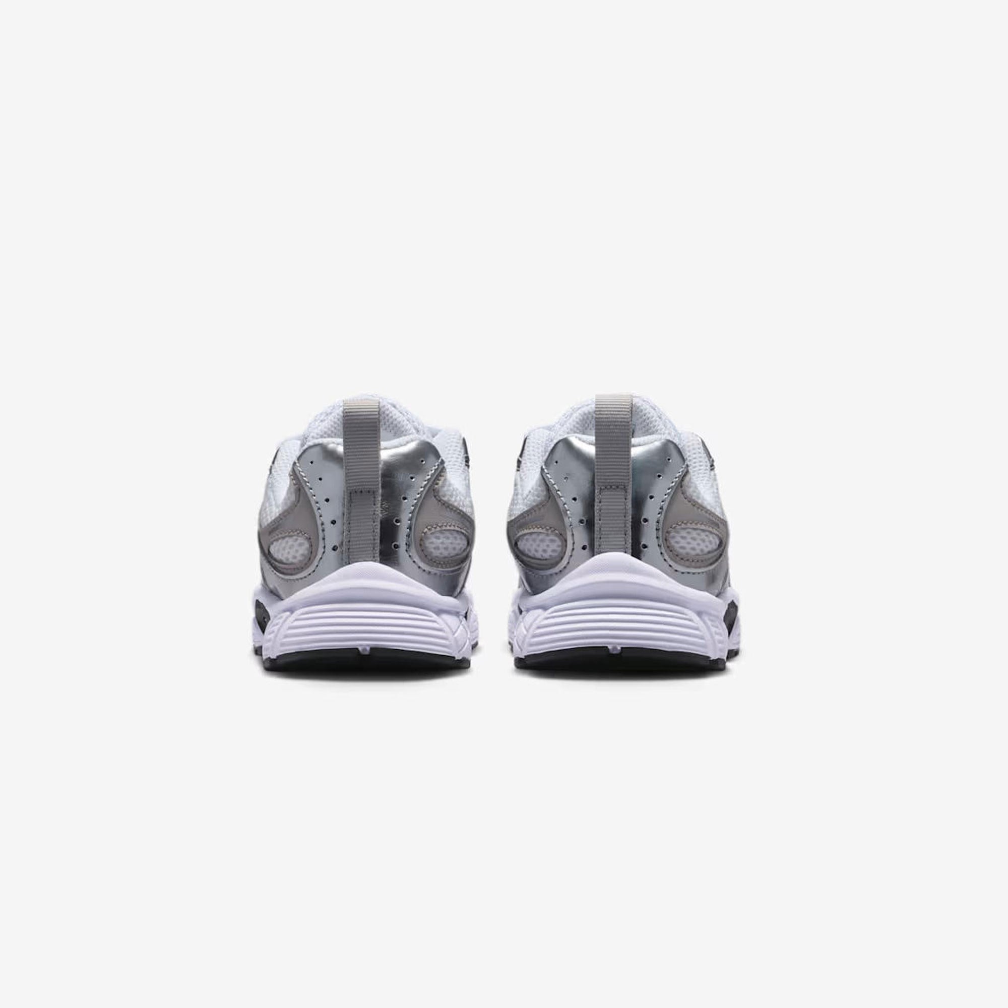 Nike V5 RNR Çocuk Günlük Spor Ayakkabı