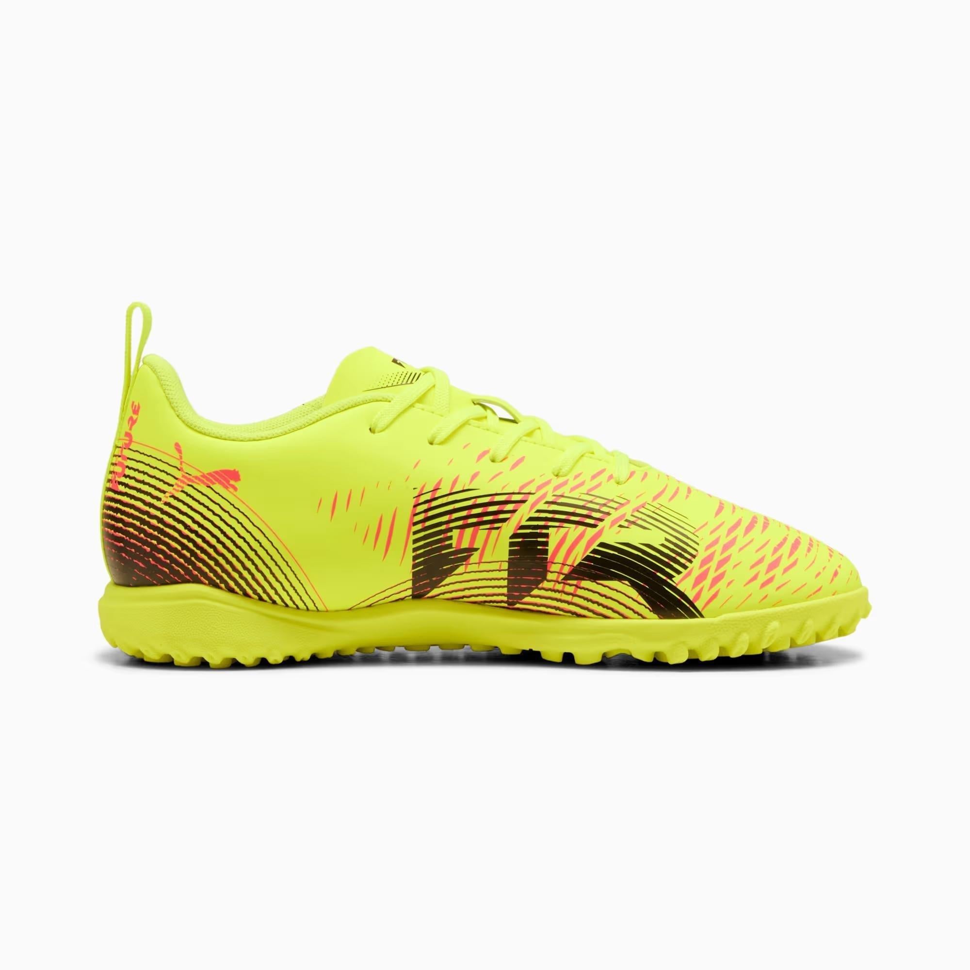 Puma Future 8 Play TT Jr Çocuk Halı Saha Ayakkabısı