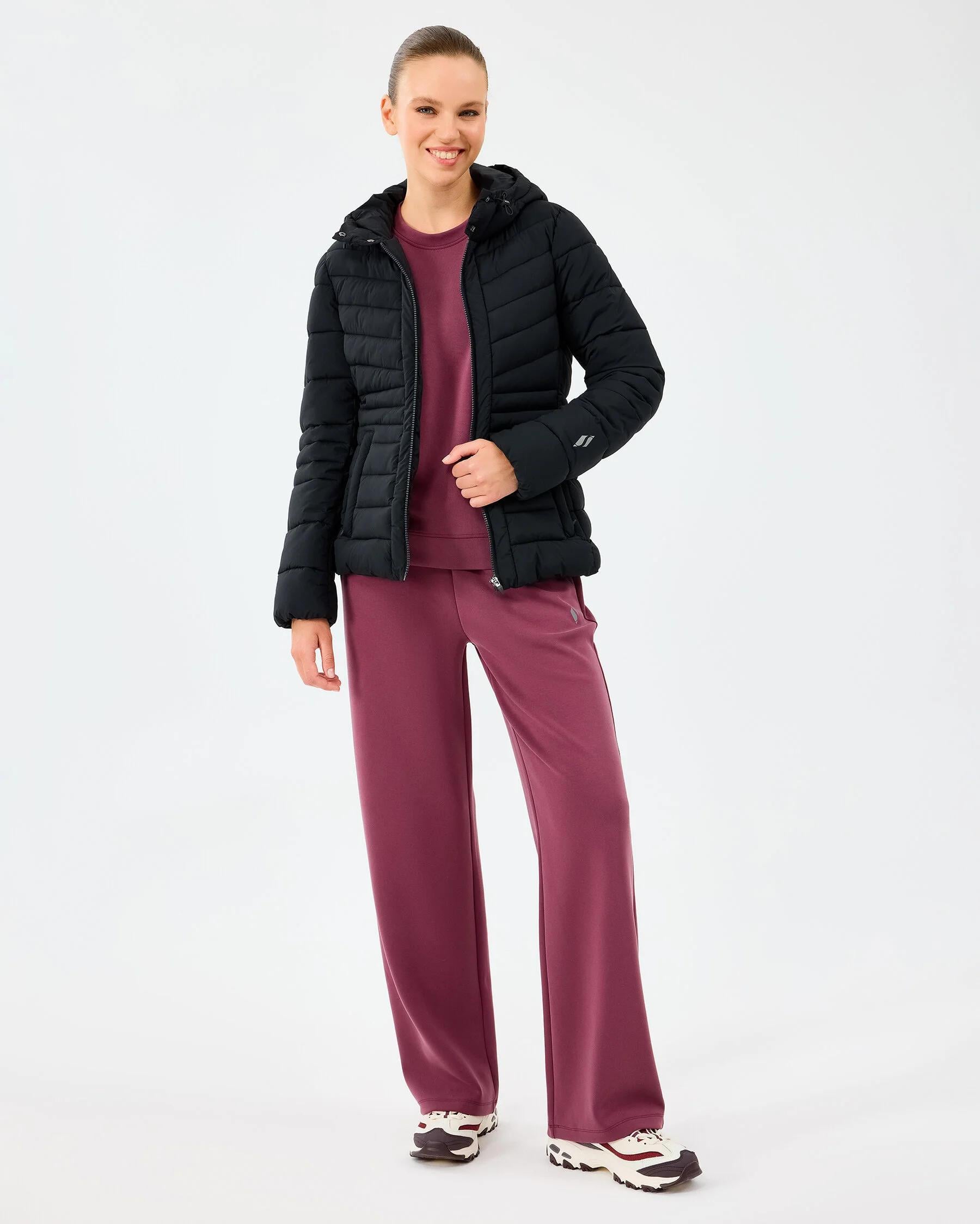 Skechers Fitted Hoodie Puffer Kadın Mont