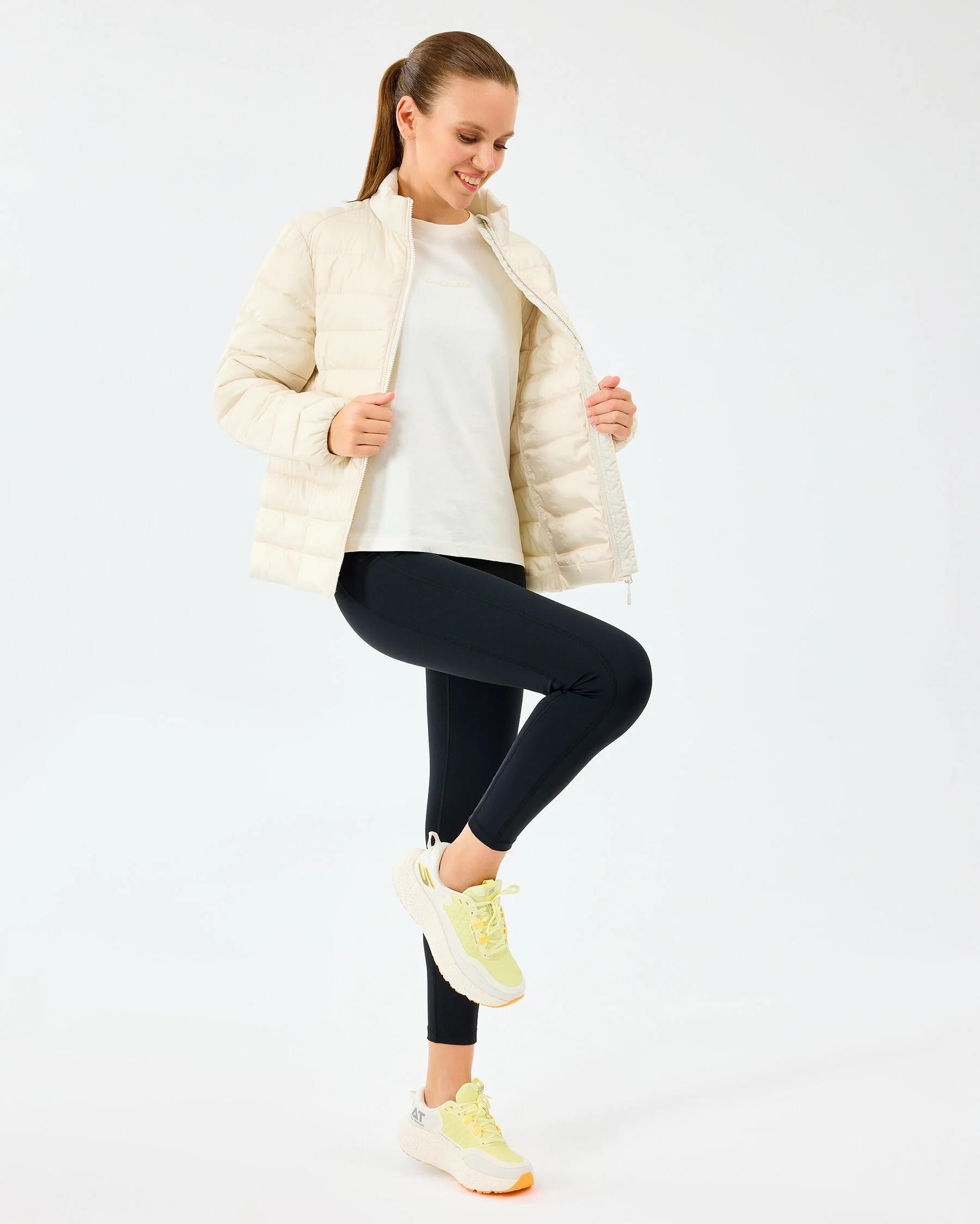 Skechers Outerwear Pop Up Detailed Padded Kadın Mont