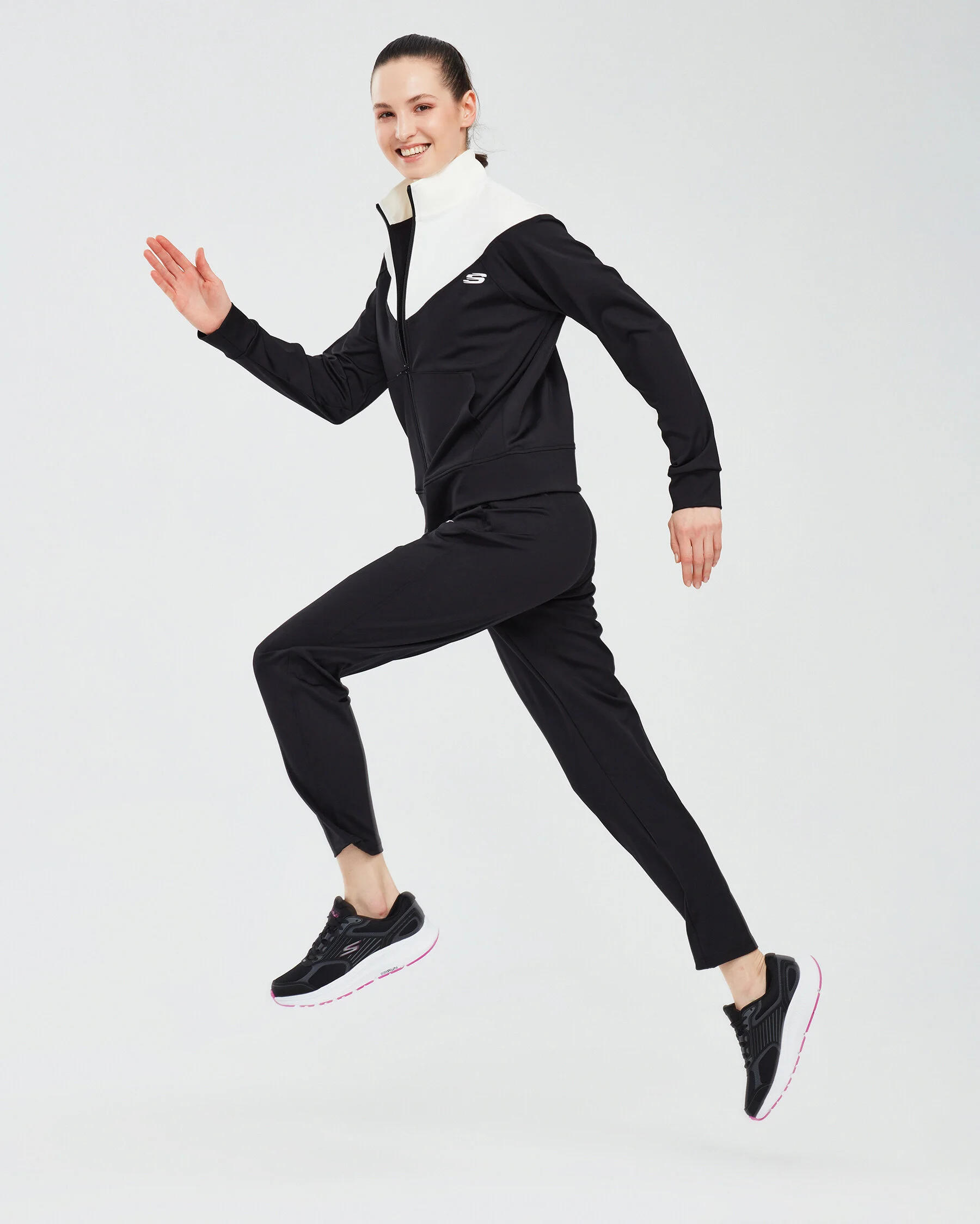 Skechers Performance Coll Kadın Eşofman Takımı