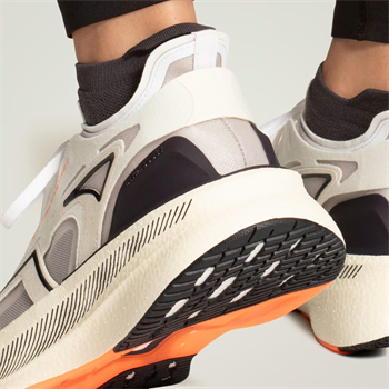 adidas BY Stella McCartney Ultraboost 5 Kadın Koşu Ayakkabısı