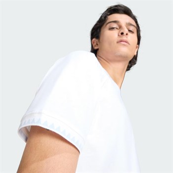 adidas Chest Stripes Engineedred Collar Erkek Tişört