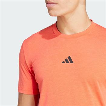 adidas Designed For Training Erkek Tişört