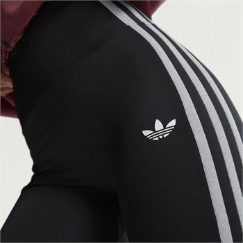 adidas Essentials 3 Stripes Kadın Şort