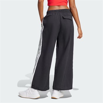 adidas Essentials 3-Stripes Lifestyle Woven Kadın Pantolon