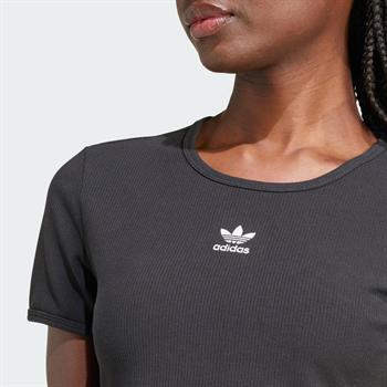 adidas Essentials Ribbed Kadın Tişört