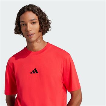 adidas Essentials Small Logo Erkek Tişört