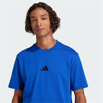 adidas Essentials Small Logo Single Jersey Erkek Tişört