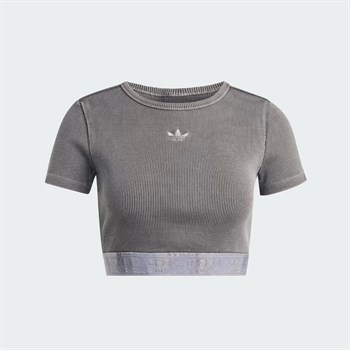 adidas Essentials Wash Kadın Tişört