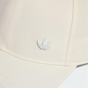 adidas Everyday Icons Tonal Metal Trefoil Şapka