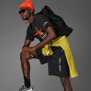 adidas Nat Geo Aeroready Graphic Erkek Tişört