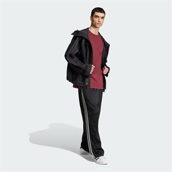 adidas Neuclassics Erkek Tişört