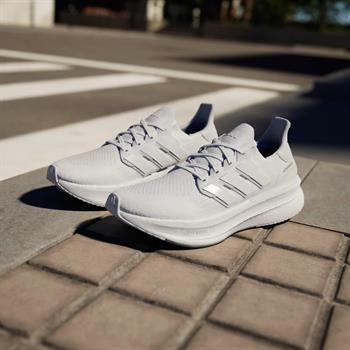 adidas Ultraboost 5 Erkek Koşu Ayakkabısı