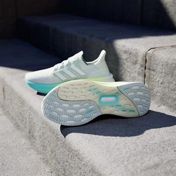 adidas Ultraboost 5 Erkek Koşu Ayakkabısı