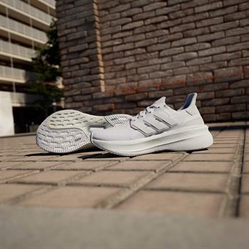 adidas Ultraboost 5 Kadın Koşu Ayakkabısı