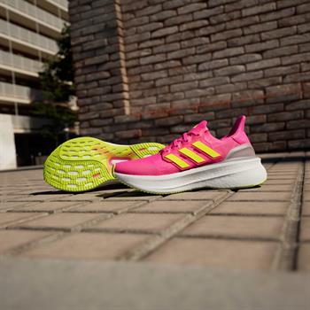 adidas Ultraboost 5 Kadın Koşu Ayakkabısı