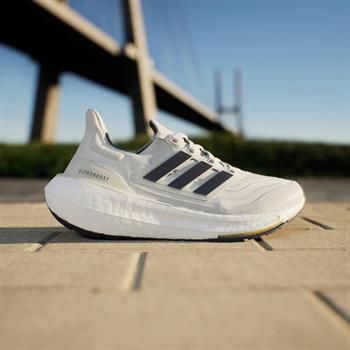 adidas Ultraboost Light Kadın Koşu Ayakkabısı