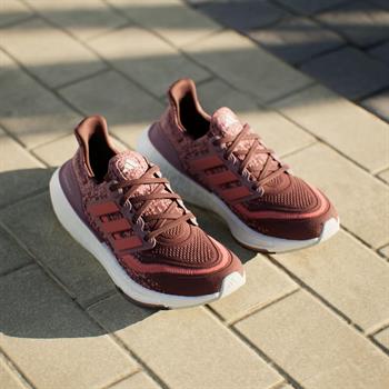 adidas Ultraboost Light Kadın Koşu Ayakkabısı
