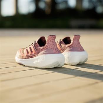 adidas Ultraboost Light Kadın Koşu Ayakkabısı