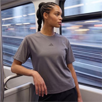 adidas Z.N.E. Kadın Tişört