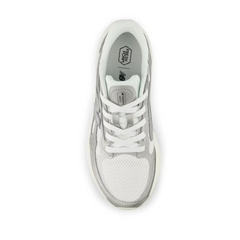 New Balance Arishi V4 Kadın Koşu Ayakkabısı