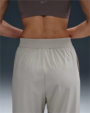 Nike 24.7 PerfectStretch Dri-FIT Kadın Eşofman Altı