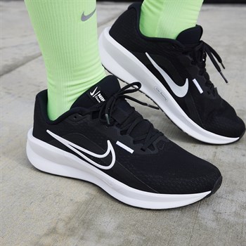 Nike Downshifter 13 Kadın Koşu Ayakkabısı