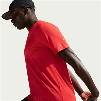 Nike Dri-FIT ADV Stride Ss Top Erkek Tişört