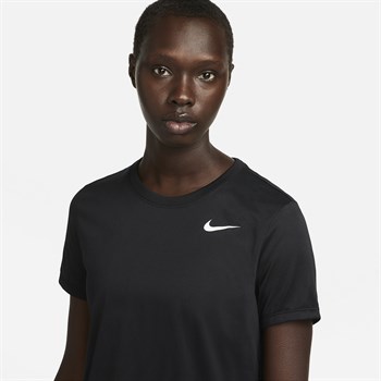 Nike Dri-Fit Kadın Tişört
