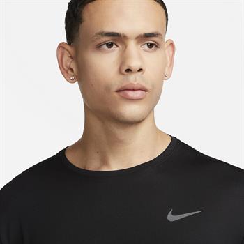 Nike Dri-FIT Uv Miler Ss Erkek Tişört