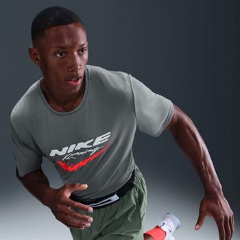 Nike Dri-FIT UV Run Energy Miler Erkek Tişört