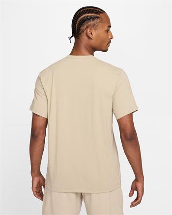 Nike Hyverse Dri-FIT UV Erkek Tişör