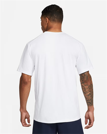 Nike Hyverse Dri-FIT UV Erkek Tişört