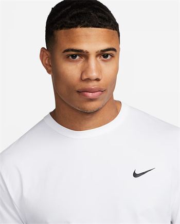 Nike Hyverse Dri-FIT UV Erkek Tişört